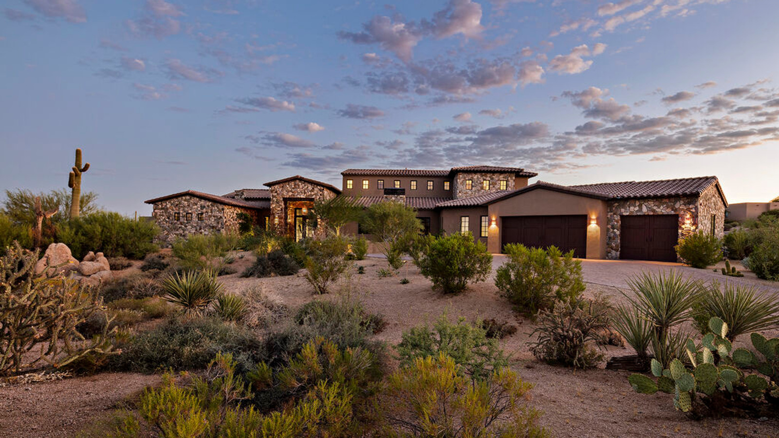 Contemporary desert home with mountain views